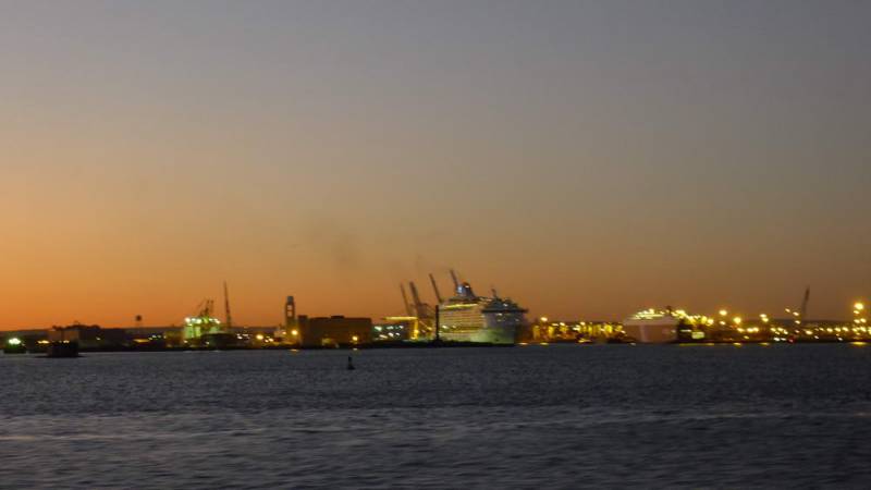 USA_2011-12-01 17-00-24